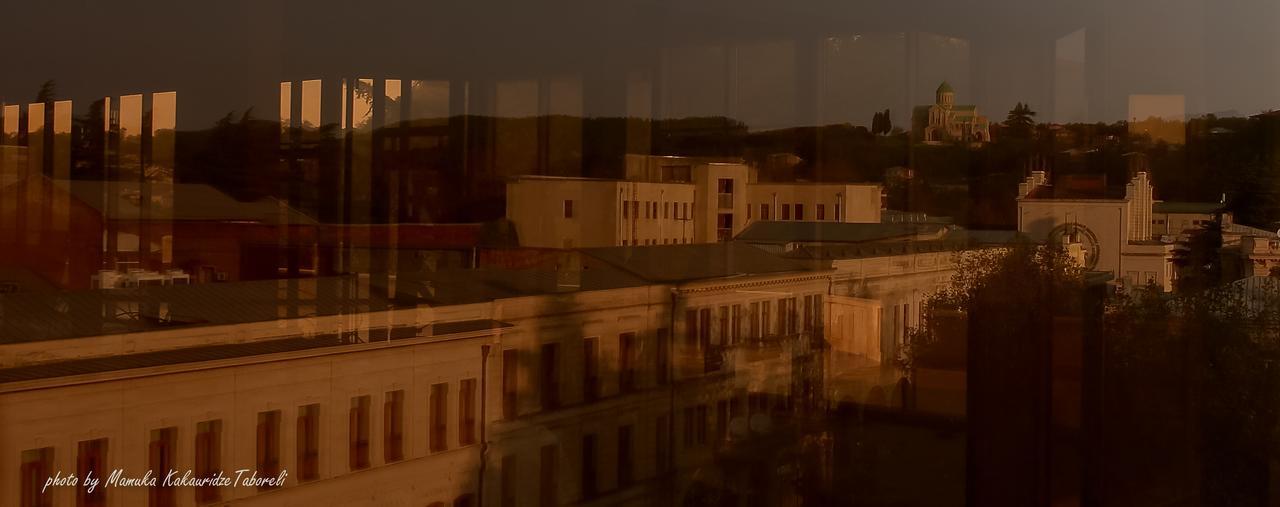 Apartment White Bridge クタイシ エクステリア 写真
